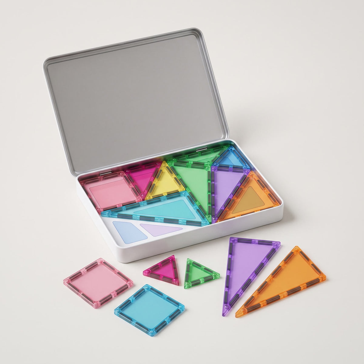 Magnetic building tiles for creative play