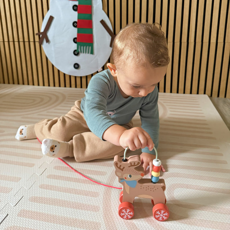 Wooden Christmas Toy Set with Tree, Reindeer & Figurines