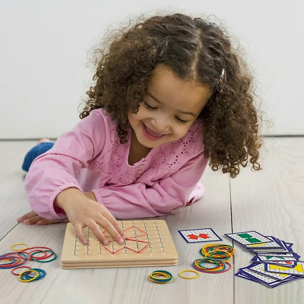 Wooden Geoboard with Rubber Bands and Pattern Cards