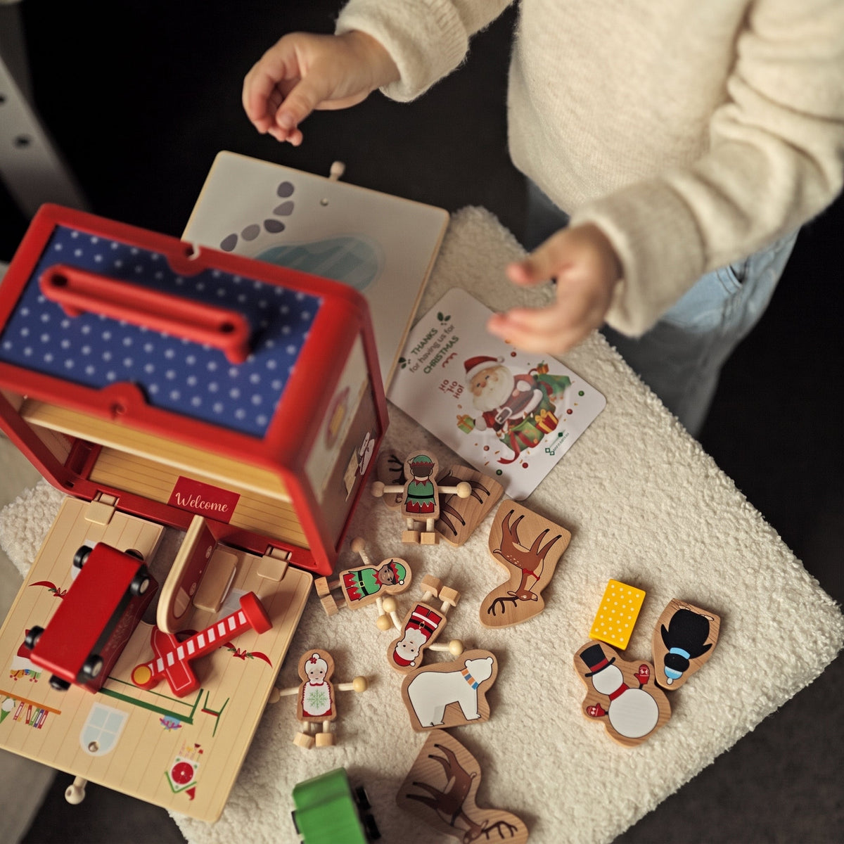 Christmas Dollhouse Toy, Foldable Santa's Workshop with Figurines