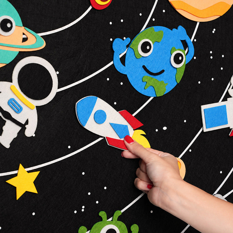 Felt Board for Kids, Wall-Mounted Zoo or Space Scene
