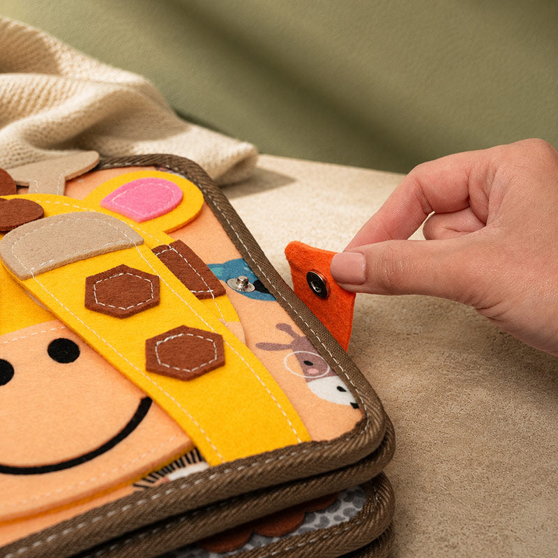 Felt Busy Book with Giraffe Cover and 8 Interactive Pages