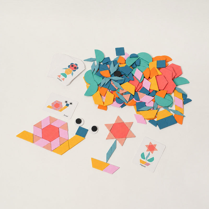 Geometric Pattern Puzzle with 180 Wooden Pieces and Cards